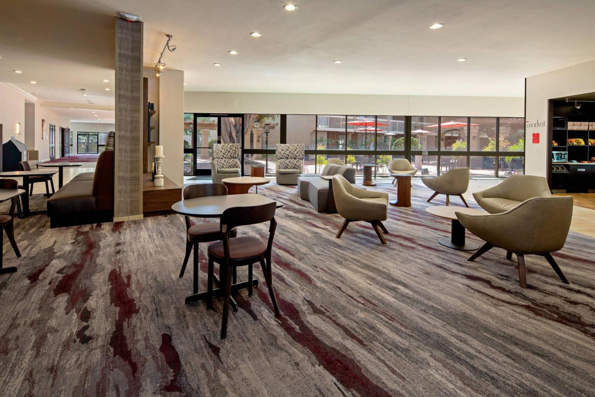 Courtyard By Marriott Oxnard/Ventura Hotel Bagian luar foto