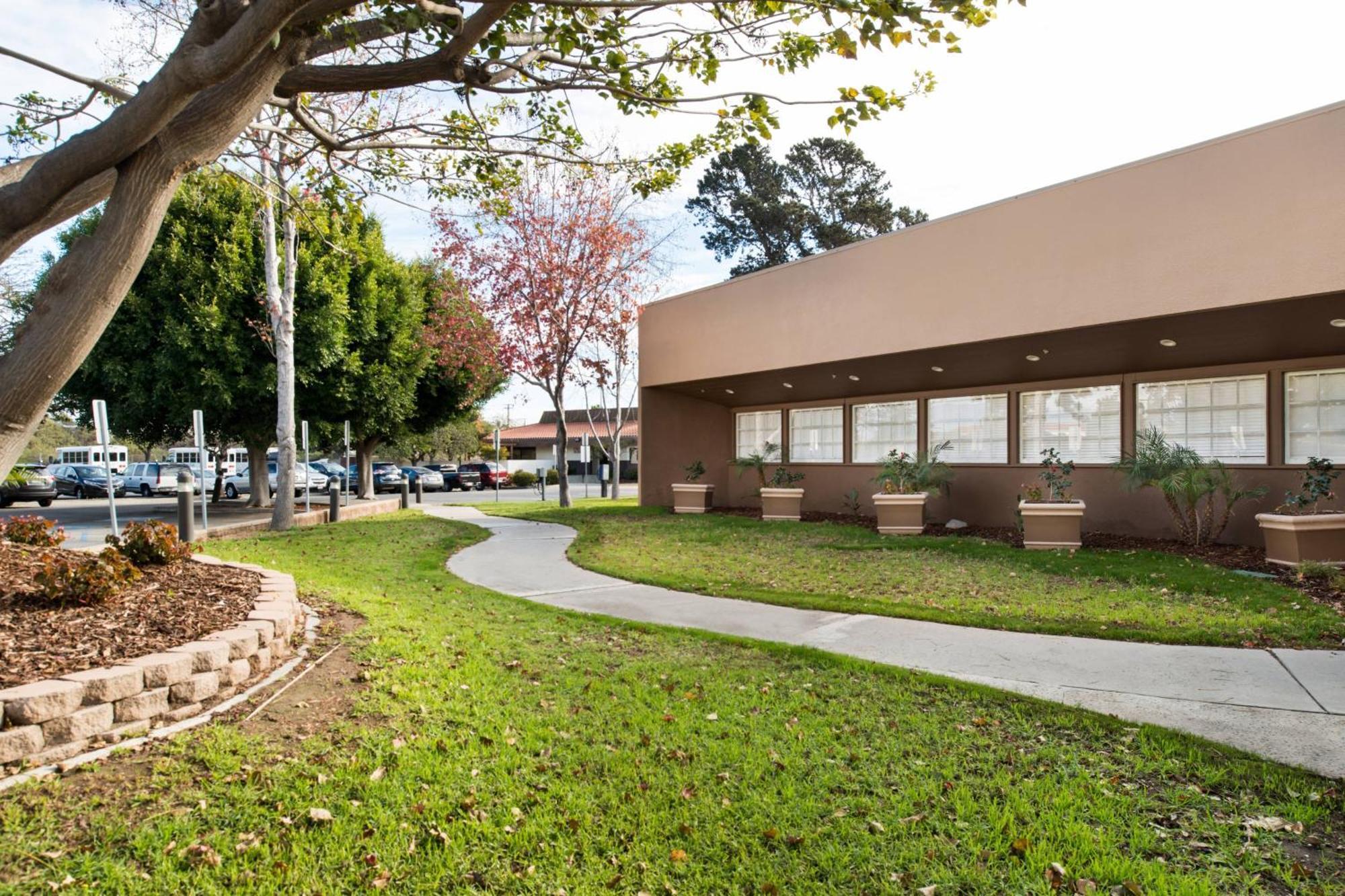 Courtyard By Marriott Oxnard/Ventura Hotel Bagian luar foto