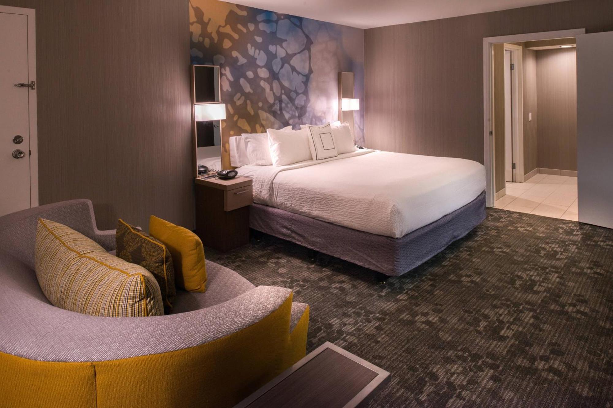 Courtyard By Marriott Oxnard/Ventura Hotel Bagian luar foto
