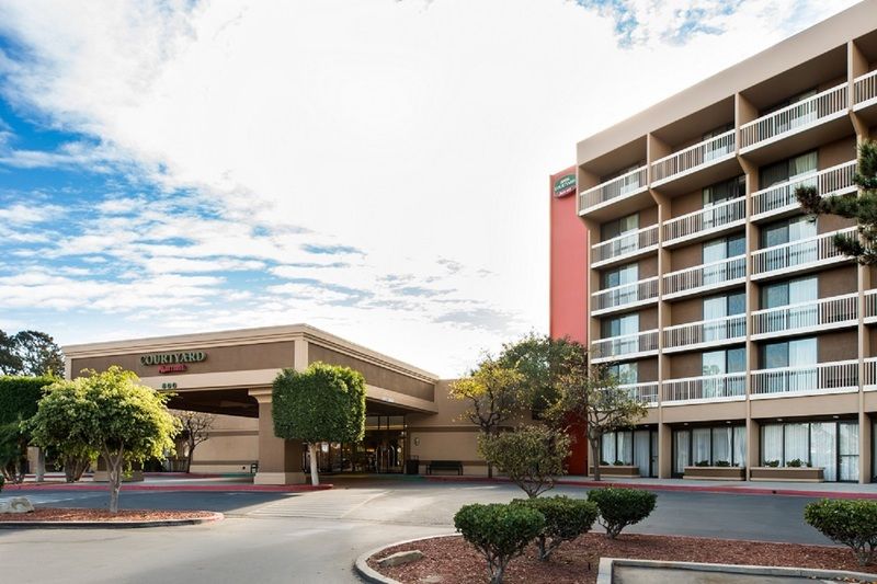 Courtyard By Marriott Oxnard/Ventura Hotel Bagian luar foto
